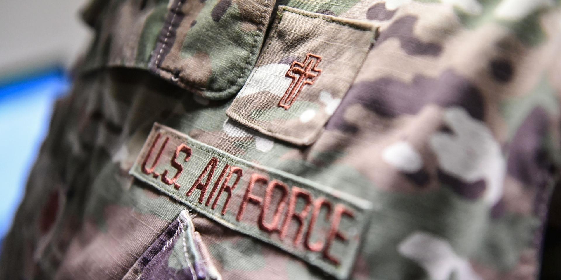 Chaplains Lose Rank Insignia: What This Means for Service Members