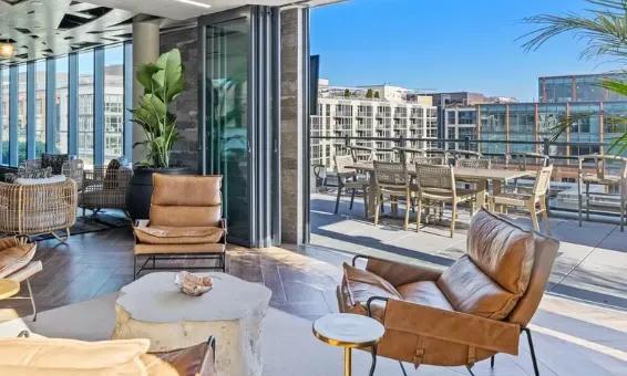 Placemakr Hotels DC, Coda on Half